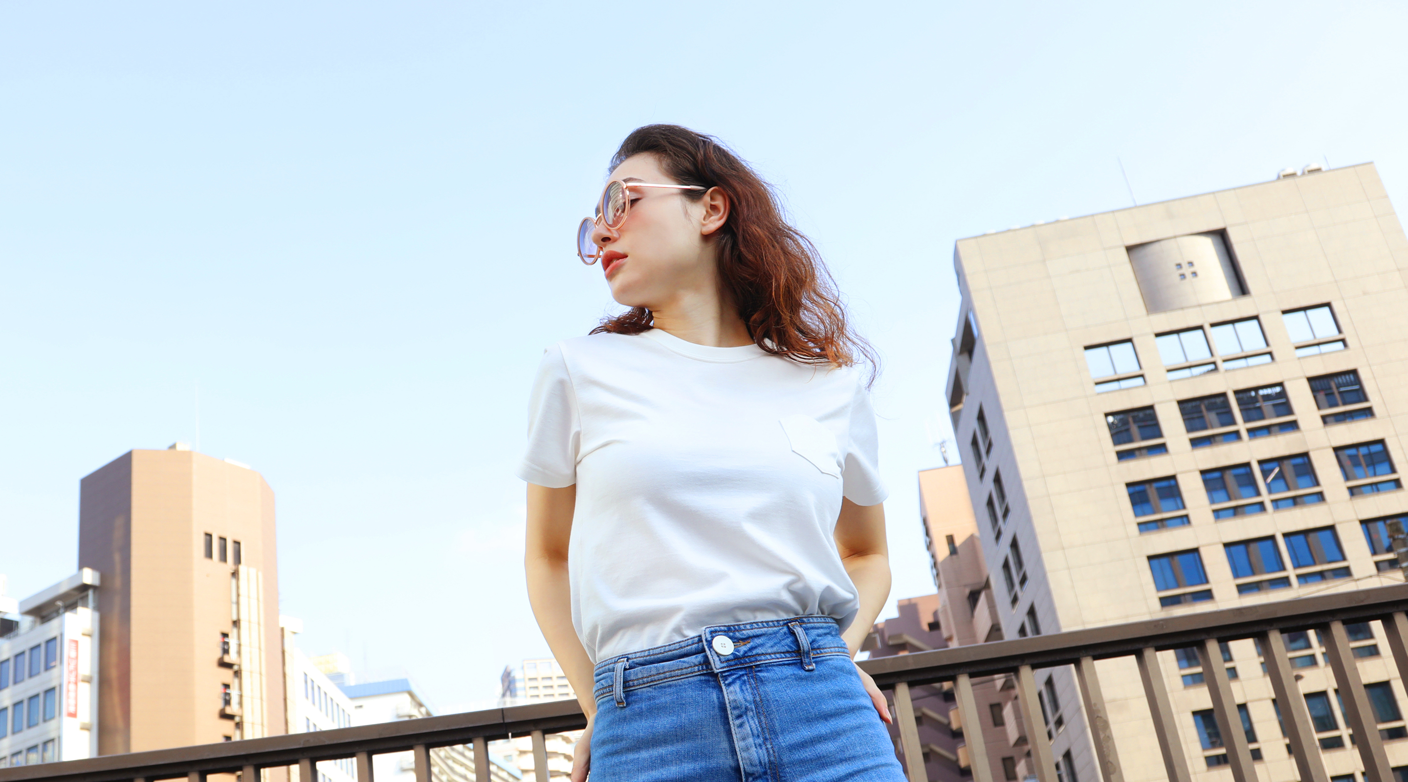 エーゲ海コットン大人のためのTシャツ Défilé（デフィレ）